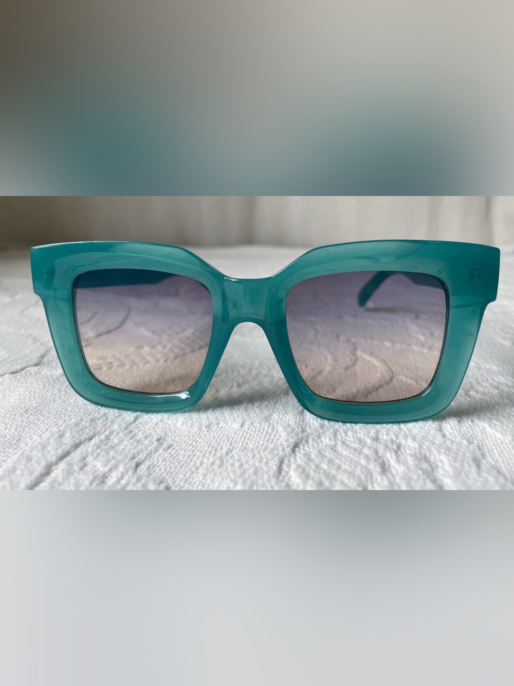 AJ Morgan "Che Che" Chunky Square Sunglasses - Translucent Teal / Turquoise